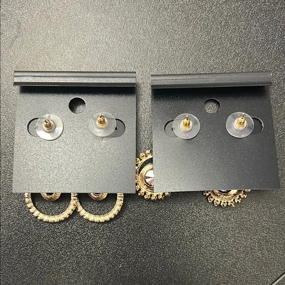 Saks Fifth Avenue Black and Red Earrings Collection - Picture 4 of 4